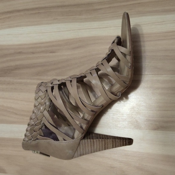 Alaizah Sandal VINCE CAMUTO - Picture 2 of 7